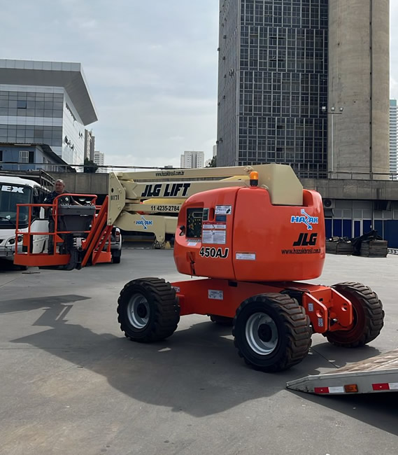 Plataforma Articulada Diesel 15,72 metros JLG - 450 AJ - 4X4