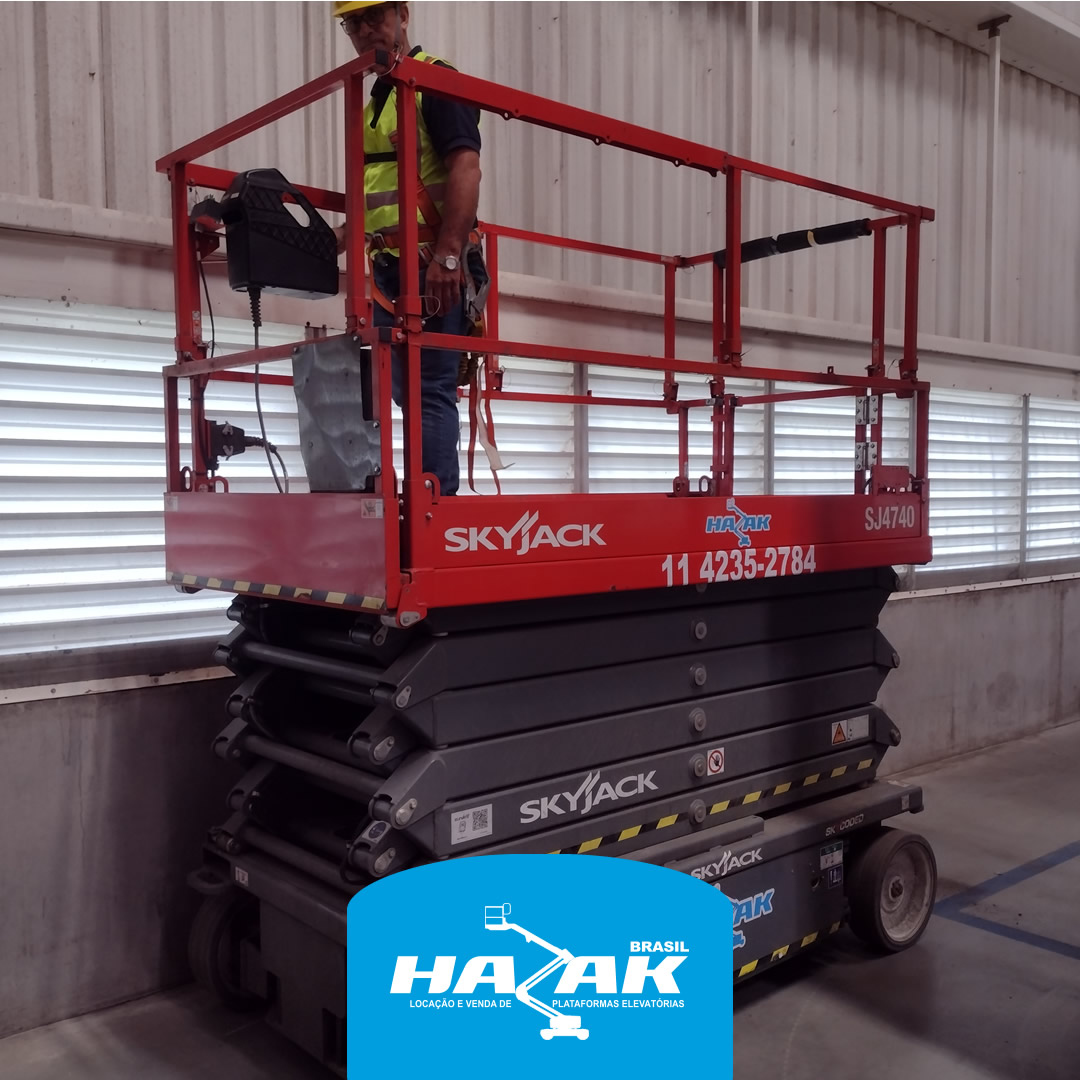 Plataforma Tesoura à Venda em São Paulo